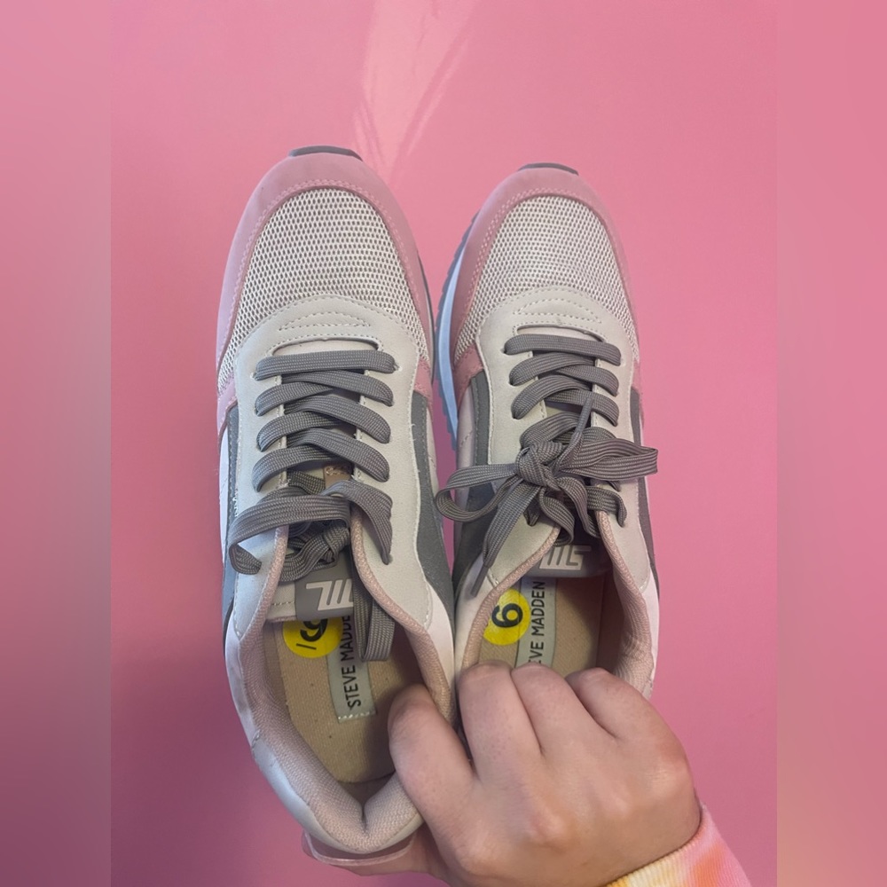 Steve Madden Sneakers Sz 9